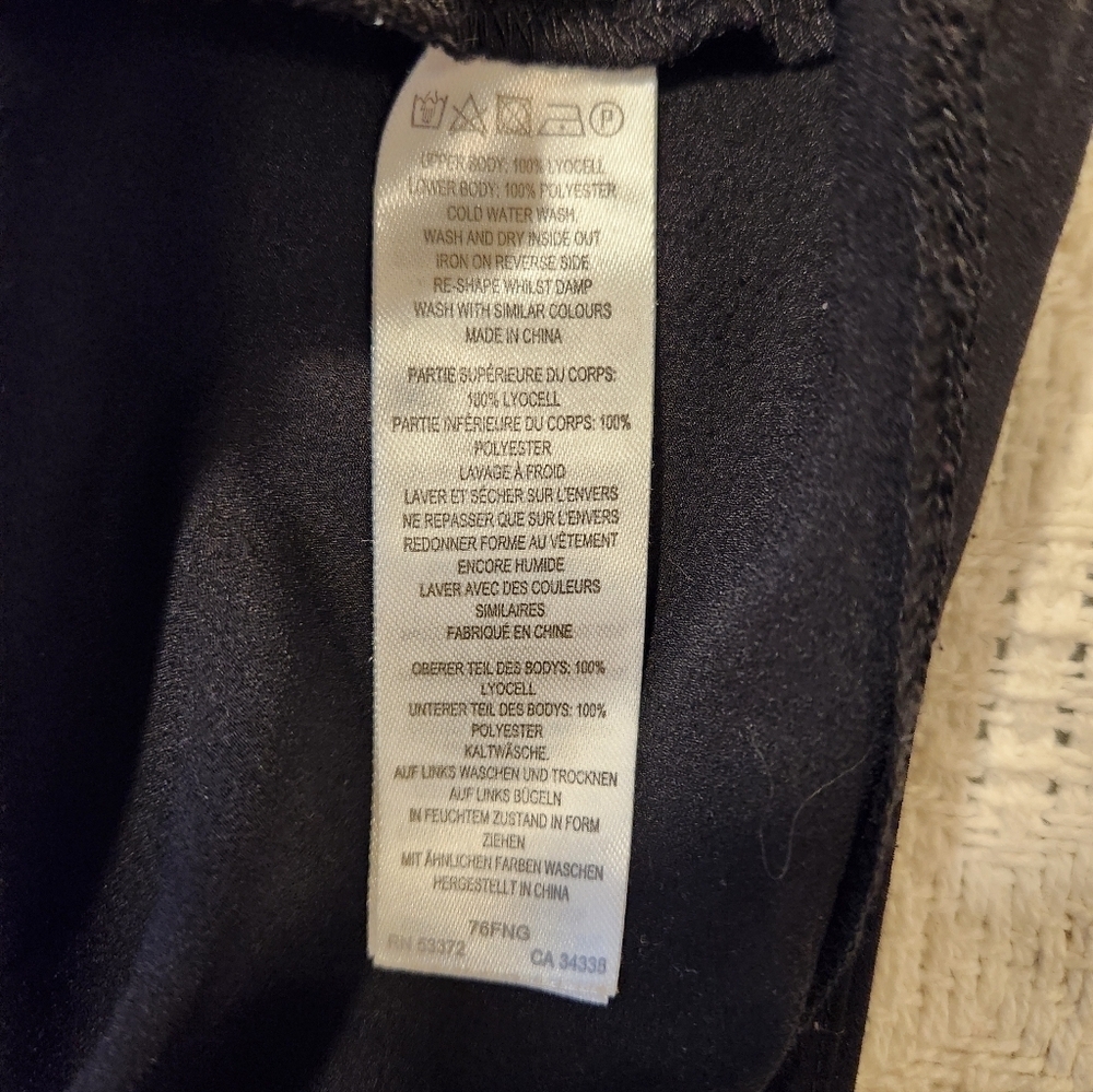 Women's French Connection Black Tank Size Small - Picture 7 of 7